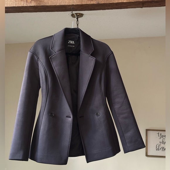 Unique Zara Blazer- $15 Sale - Picture 4 of 4